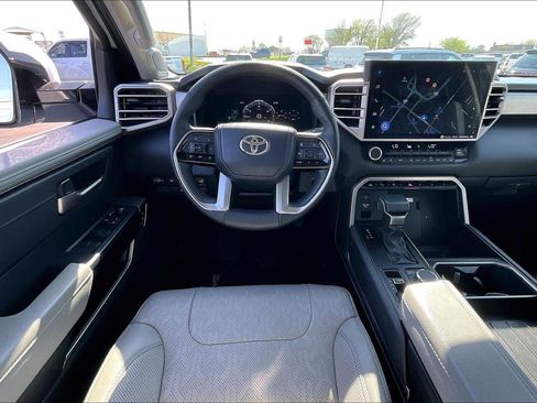 Used 2023 Toyota Tundra Limited image 5