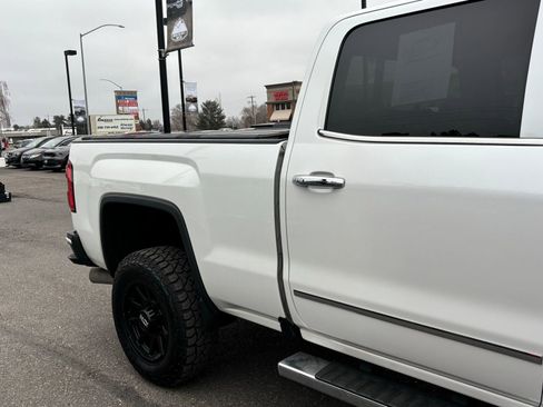 Used 2018 GMC Sierra 3500 Denali w/ Suspension Package, Off-Road AWD/4WD image 3