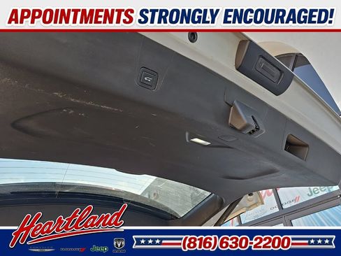 Used 2021 Chevrolet Traverse Premier AWD/4WD image 94