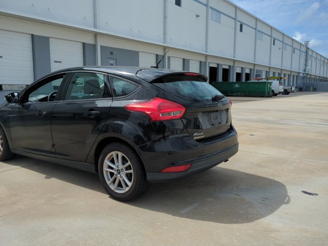 Used 2015 Ford Focus SE FWD image 7