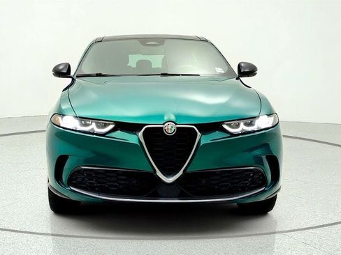 Used 2024 Alfa Romeo Tonale Ti w/ Premium Interior Package AWD/4WD image 2