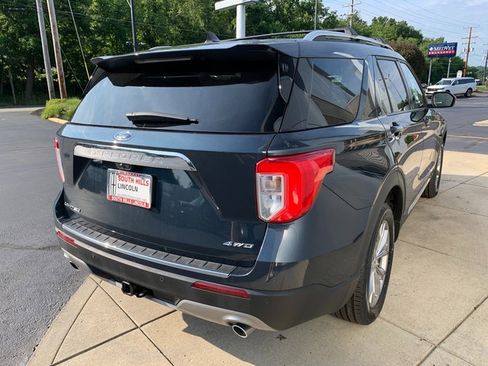 Used 2024 Ford Explorer Limited w/ Limited Technology Package AWD/4WD image 8