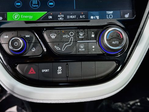 Used 2021 Chevrolet Bolt LT FWD image 17