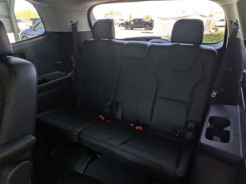 Used 2024 Kia Telluride SX Prestige w/ Towing Package image 18
