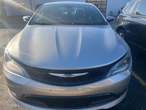 Used 2016 Chrysler 200 S w/ Comfort Group image 9