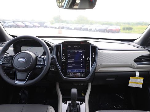 Used 2025 Subaru Forester Limited AWD/4WD image 14