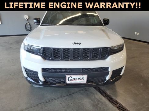 New 2025 Jeep Grand Cherokee L Altitude image 4