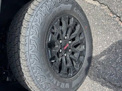 New 2026 GMC Canyon Elevation w/ Convenience Package AWD/4WD image 10