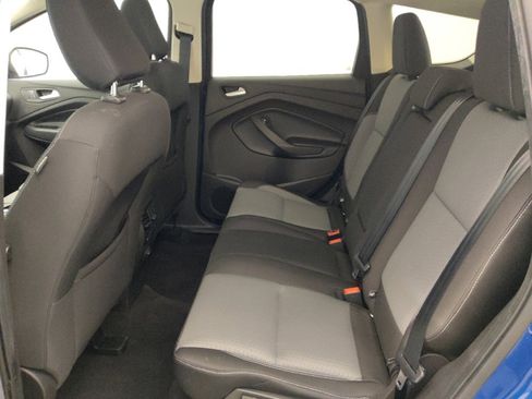 Used 2019 Ford Escape SE image 18
