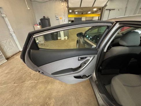 Used 2013 Hyundai Elantra GLS w/ Preferred Pkg FWD image 24