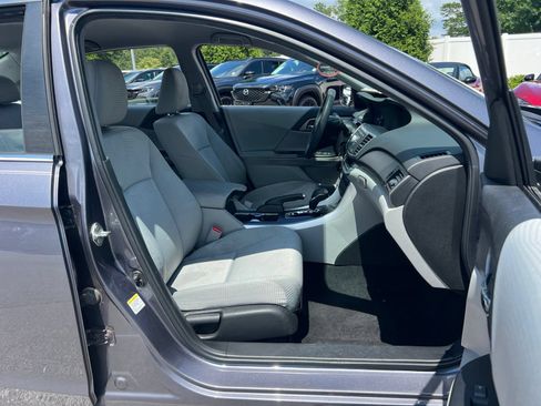 Used 2015 Honda Accord LX image 28