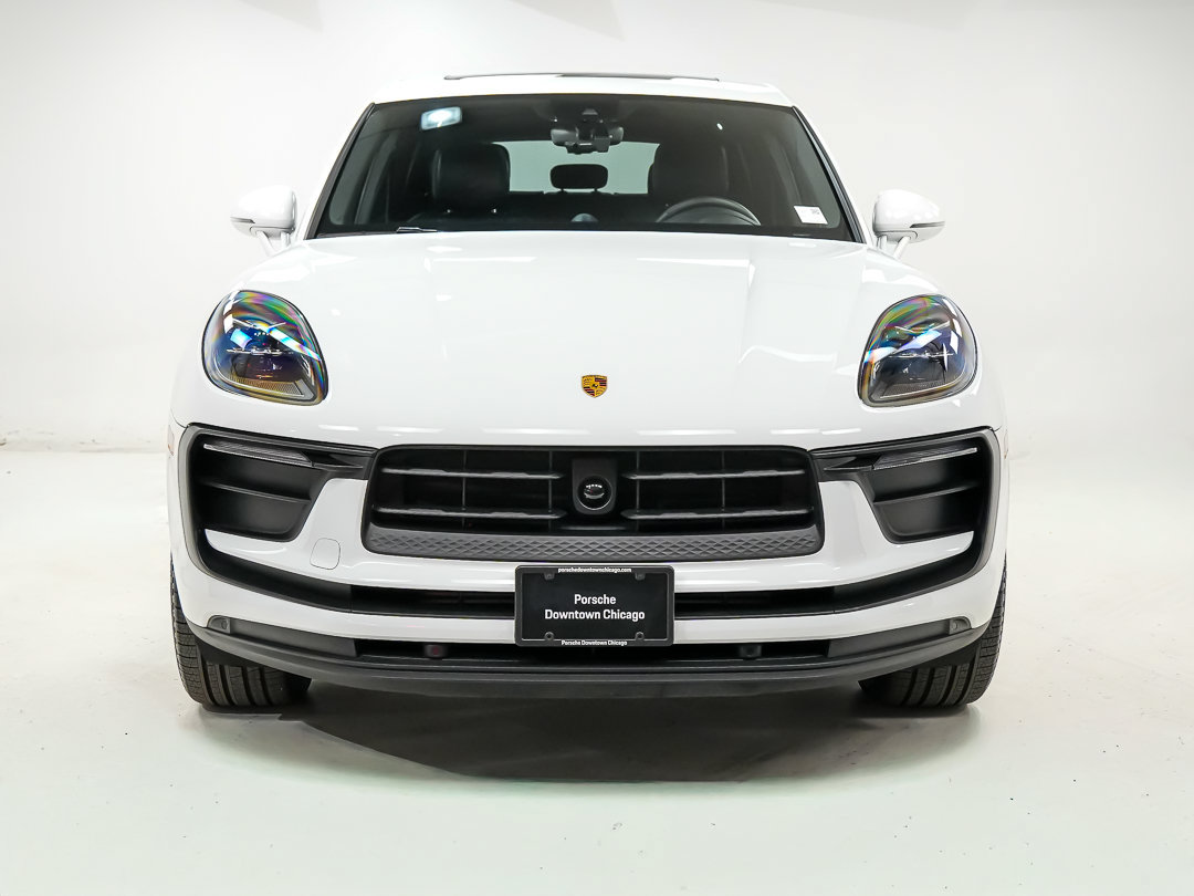 Certified 2026 Porsche Macan AWD/4WD image 6
