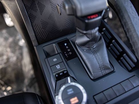 Used 2025 Toyota Tacoma TRD Sport image 28