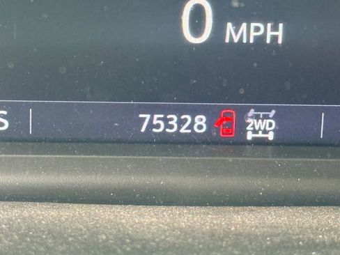 Used 2021 Chevrolet Silverado 1500 RST image 6