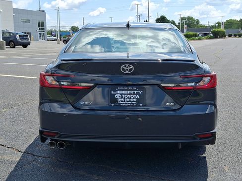Used 2026 Toyota Camry SE FWD image 5