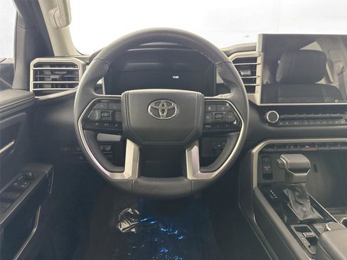 Used 2024 Toyota Tundra Limited image 31