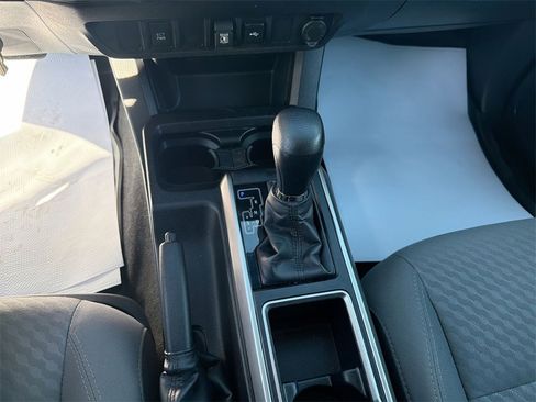 Used 2022 Toyota Tacoma SR5 image 26