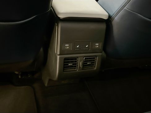 Used 2024 Subaru Solterra AWD/4WD image 28