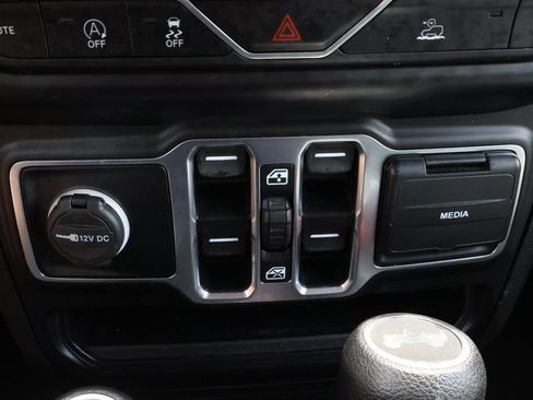 Used 2022 Jeep Wrangler Unlimited Sport AWD/4WD image 26