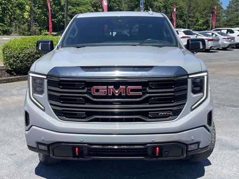 Used 2024 GMC Sierra 1500 AT4 w/ Technology Package AWD/4WD image 8