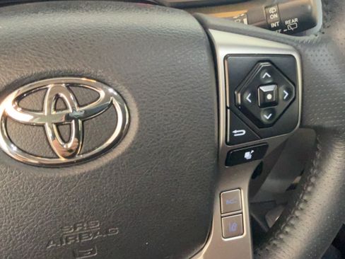 Used 2022 Toyota 4Runner TRD Sport w/ Technology Package AWD/4WD image 17