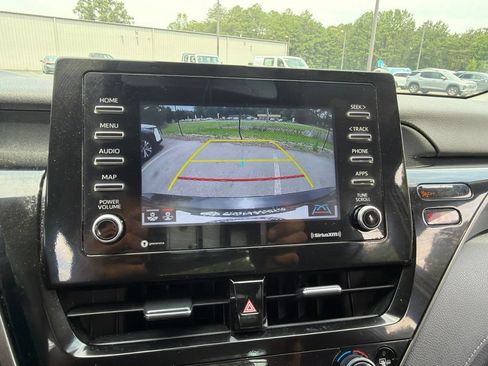 Used 2022 Toyota Camry LE w/ Convenience Package FWD image 11