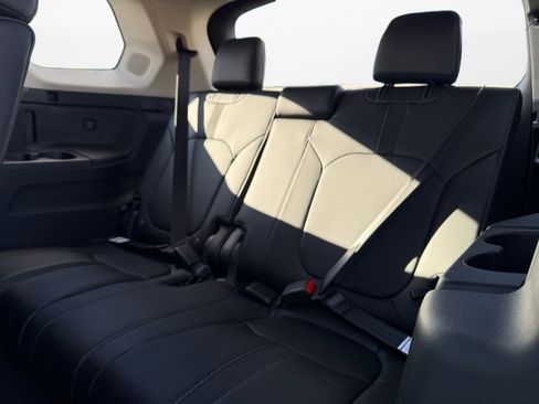 New 2025 Honda Pilot Touring image 12