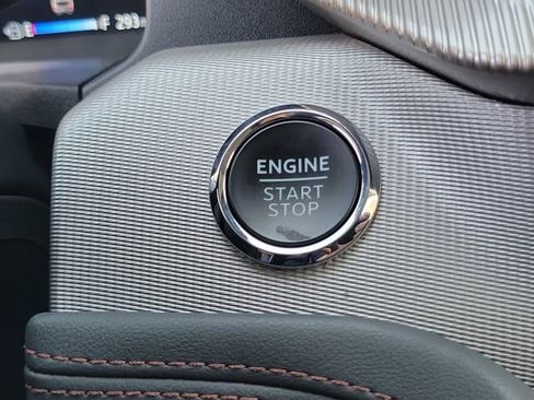 Used 2025 Ford Explorer Active w/ Active Comfort Package image 11