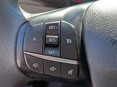 Used 2022 Ford Escape SE image 17