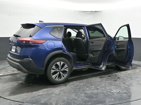 Used 2023 Nissan Rogue SV image 57