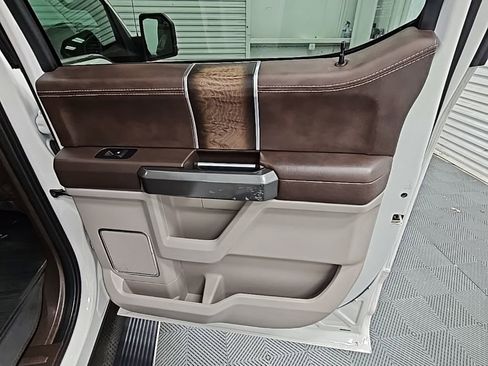 Used 2019 Ford F150 Limited w/ Trailer Tow Package image 41