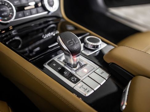 Used 2013 Mercedes-Benz SL 550 image 31