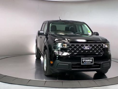 New 2025 Ford Maverick XL image 3