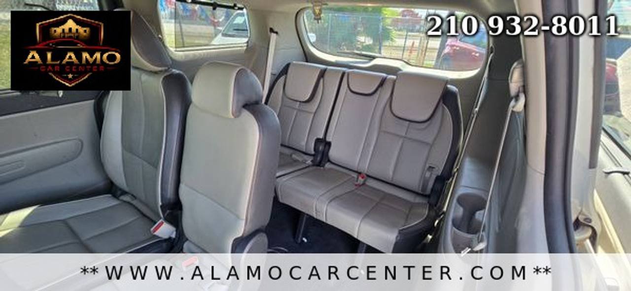 Used 2017 Kia Sedona LX w/ LX Essentials Premium Package FWD image 32
