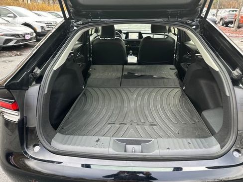 Used 2023 Toyota Prius LE image 22