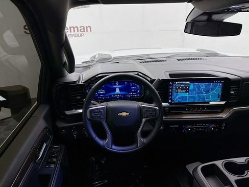 Used 2025 Chevrolet Silverado 2500 LT image 23
