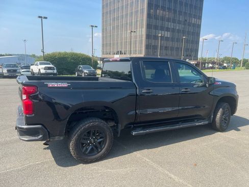 Used 2024 Chevrolet Silverado 1500 Custom Trail Boss AWD/4WD image 3