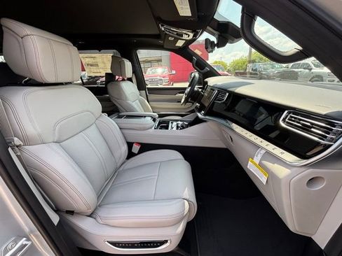 New 2026 Jeep Grand Wagoneer Summit AWD/4WD image 7