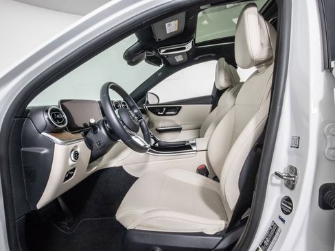 Used 2024 Mercedes-Benz C 300 4MATIC Sedan image 9