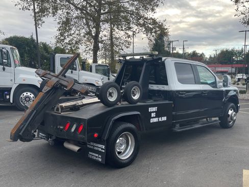 Used 2020 Ford F350 XL w/ Power Equipment Group image 3