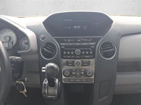 Used 2015 Honda Pilot LX image 12