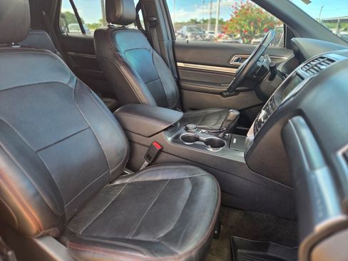 Used 2018 Ford Explorer Sport w/ Equipment Group 401A AWD/4WD image 10