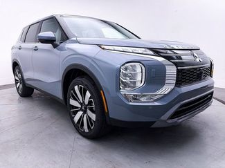 New 2026 Mitsubishi Outlander SE video 1