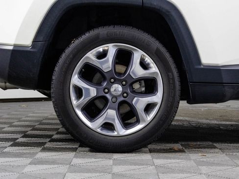 Used 2020 Jeep Compass Limited image 41