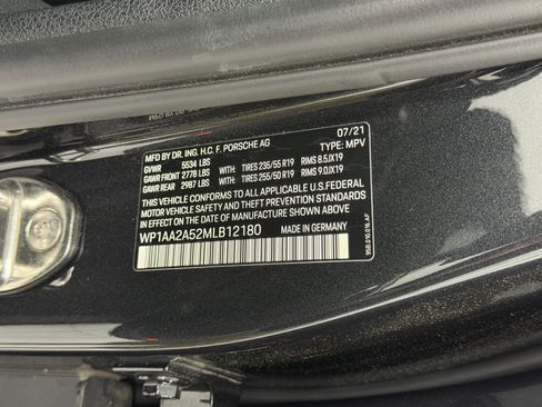 Certified 2021 Porsche Macan AWD/4WD image 56