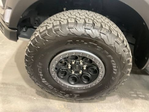 Used 2025 Ford F150 Raptor AWD/4WD image 6