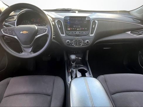 Used 2023 Chevrolet Malibu LT image 7