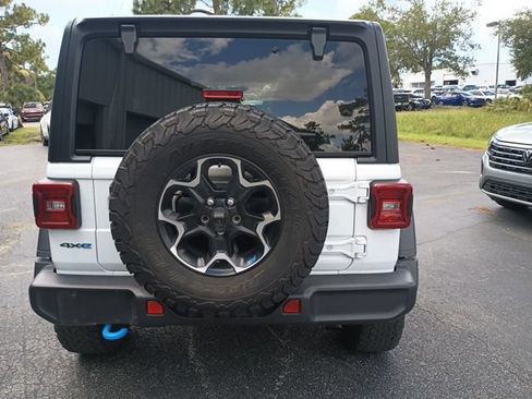 Certified 2022 Jeep Wrangler Unlimited Rubicon 4xe AWD/4WD image 4