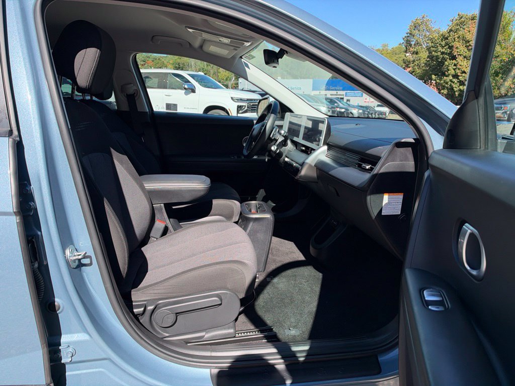 Certified 2024 Hyundai Ioniq 5 SEL AWD/4WD image 17