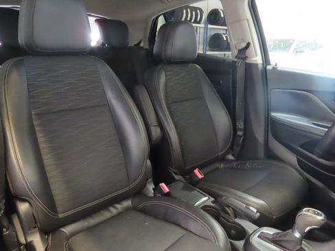 Used 2015 Buick Encore FWD image 6